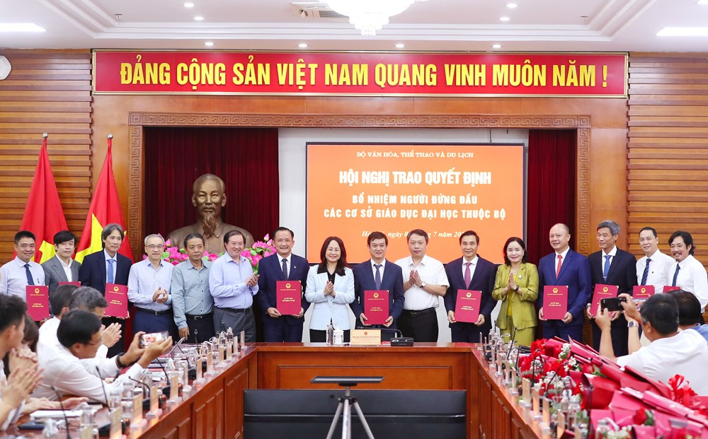 PGS.TS Lâm Nhân được bổ nhiệm giữ chức Hiệu trưởng Trường Đại học Văn hóa TP. Hồ Chí Minh